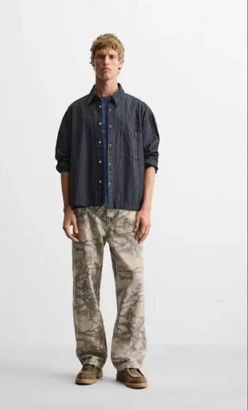ZARA 앱스트랙트 패턴 팬츠