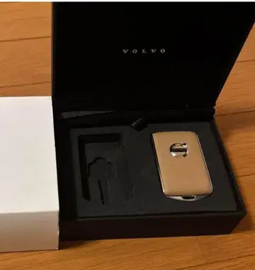 볼보 키케이스 베이지 박스 포함