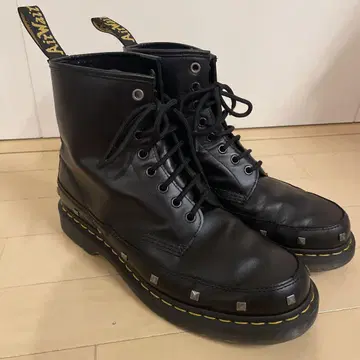 Dr. Martens 1460 STUD I 8H 부츠