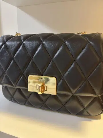 kate spade 블랙 퀼팅 숄더백 새상품급