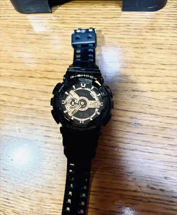 G-SHOCK 블랙 골드 러버 벨트 시계