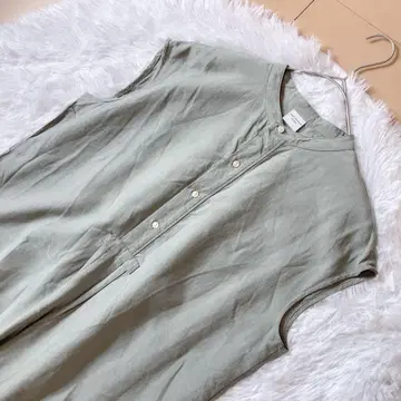 어반 리서치 도어즈 레어 마 혼방 슬리브리스 원피스 무릎 기장 카키 완판