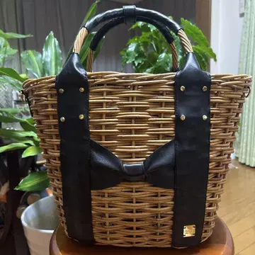 아씨나 뉴욕 바스켓백 가죽 라탄 금장 장식