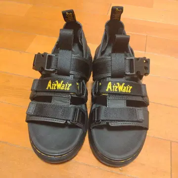 AirWair 블랙 샌들 Bouncing 밑창
