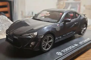 1/18 AUTOart 도요타 86 GT 리미티드 (그레이 메탈릭)