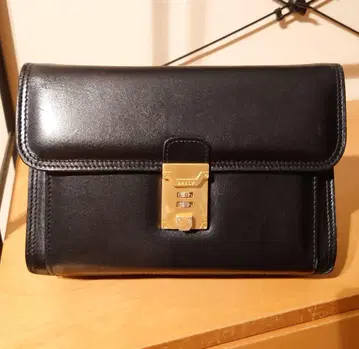 BALLY 블랙 가죽 클러치백 세컨드 백