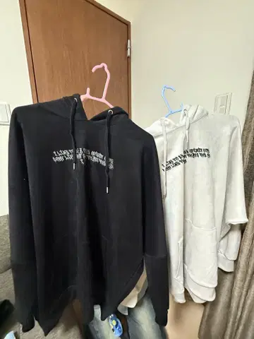 2개 세트 낱개 판매 가능 오버 사이즈 후드티 블랙 화이트