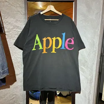 90's Apple tee