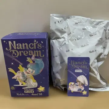 Nanci's Dream 피규어