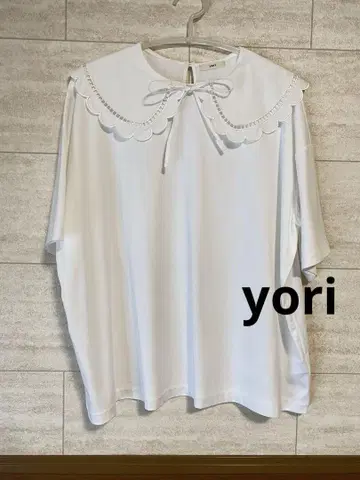 새상품급 yori 화이트 스캘럽 카라 반팔 상의 요리