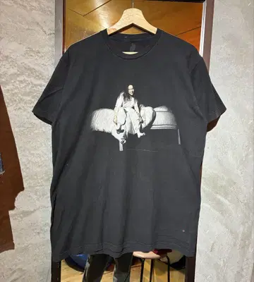 BILLIE EILISH tee