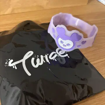 TWICE 러버 밴드 사나