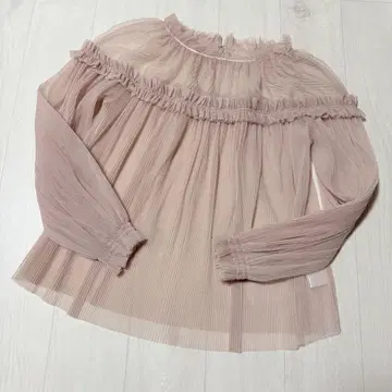 미사용 새상품 내추럴뷰티베이직 튤 블라우스