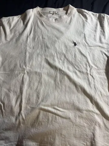 U.S. POLO ASSN. 크림색 티셔츠 L 사이즈
