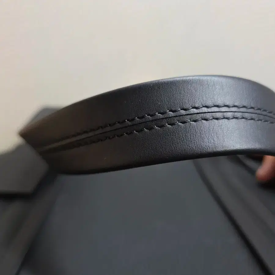 루이비통 에어로그램 뉴카바스 토트백