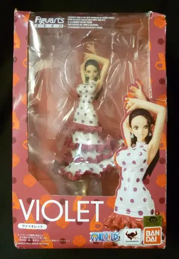 반다이 피규아트 ZERO 원피스 바이올렛 PVC