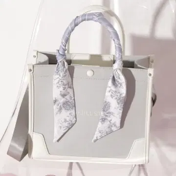 JILL by JILLSTUART 질 바이 질스튜어트 스카프 토트