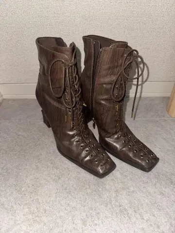 YELLO 브라운 레이스업 숏부츠