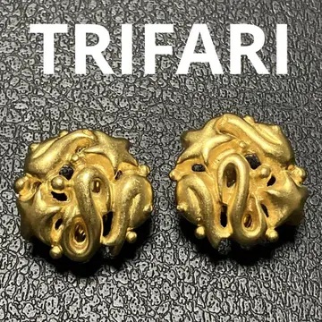 새상품급 TRIFARI 트리파리 별 귀걸이 골드 컬러