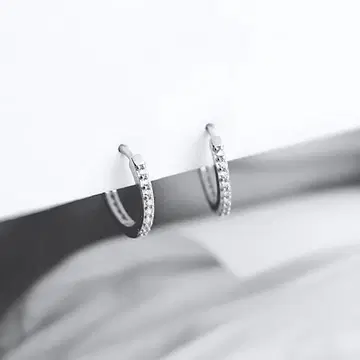 025P [ 실버 ] 다이아 라인 후프 귀걸이 16mm 플래티넘 마감