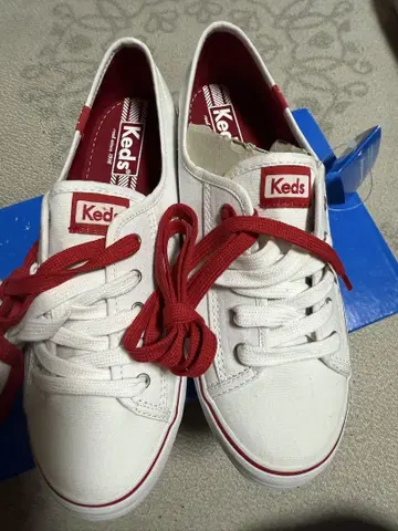 Keds 화이트/레드 스니커즈