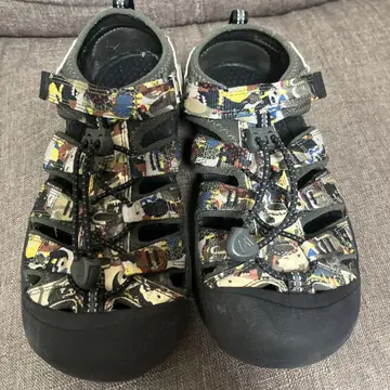 KEEN (킨) 샌들 22.5cm