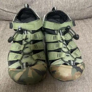 KEEN (킨) 샌들 22cm
