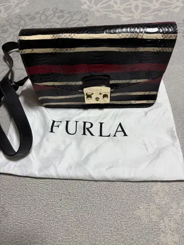 FURLA 스트라이프 숄더백 수납 가방 포함