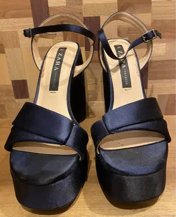 ZARA 자라 샌들 힐 통굽 네이비 벨벳 36