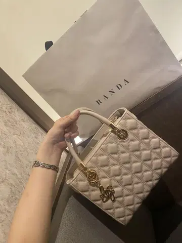RANDA 베이지 퀼팅 백