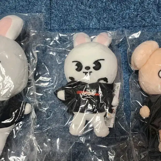 babymonster バッグ 赤 ソウルコン 韓国 horn plush s-l1200.jpg