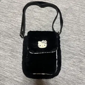 초레어 레어 헬로키티 블랙 퍼 백 헤이세이 레트로 1976