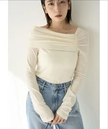 FRAY ID 오프숄더 상의 2way 아시메 오프숄더 플라이스 티셔츠