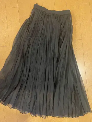 UNITED ARROWS 블랙 플리츠 롱 스커트