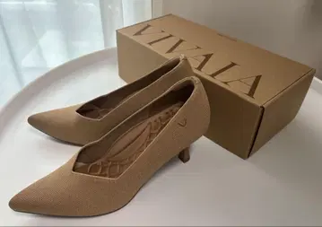 VIVAIA 베이지 펌프스 39