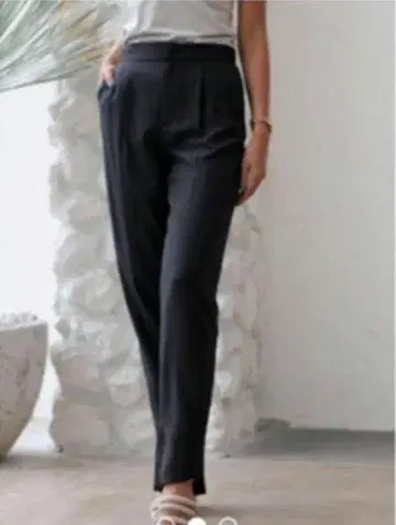[새상품] room306 Slit Tapered Bottom 블랙