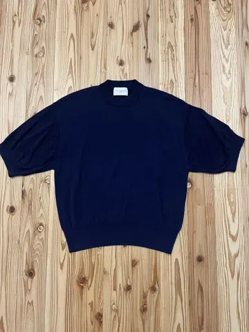 CREW-NECK S/S SWEATER