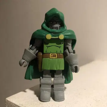 닥터 둠 kubrick marvel