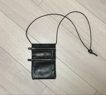 STUDIOUS 블랙 가죽 사코슈 백 파우치