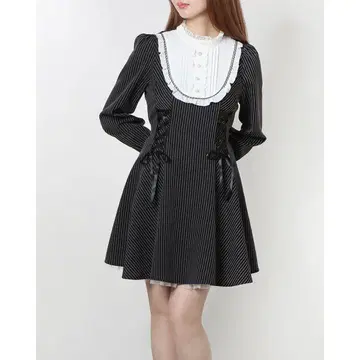 스탠드 카라 프론트 레이스업 원피스