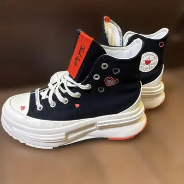 Converse 블랙 하트 패턴 24cm