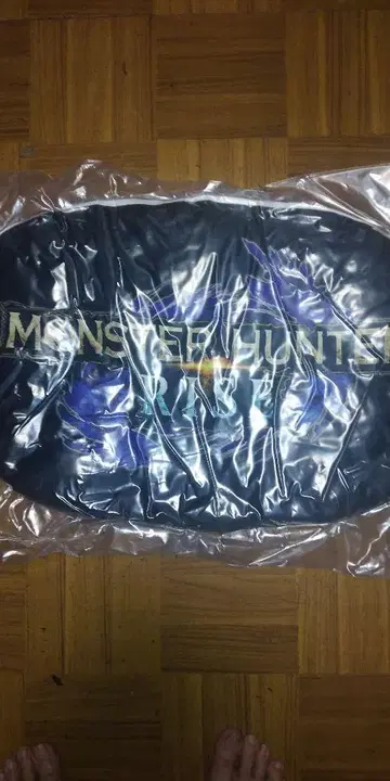몬스터 헌터 보라색 꽃무늬 블랙