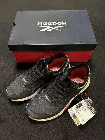 Reebok HIIT 블랙 레드
