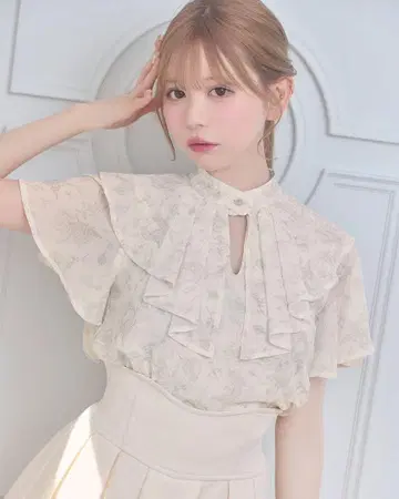 michellMacaron 로얄 플뢰르 케이프 블라우스