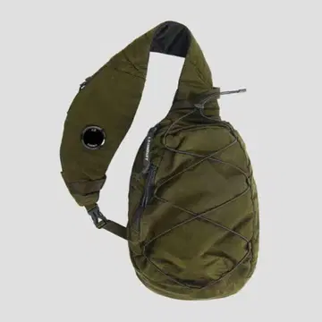 C.P. COMPANY 숄더백