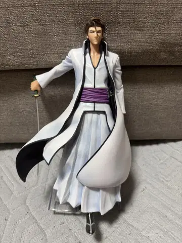 BLEACH B상 MASTERLISE 아이젠 소스케 피규어 박스 있음