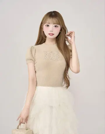 darich 팬시 비즈 DD 로고 니트탑