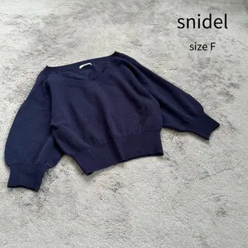snidel 스나이델 니트 7부 소매 니트 숏 기장 니트 네이비 F