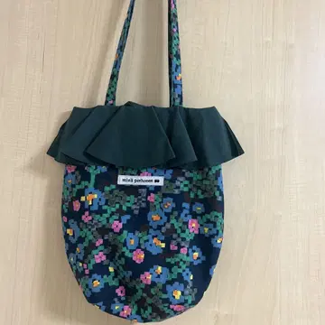 미나 페르호넨 백