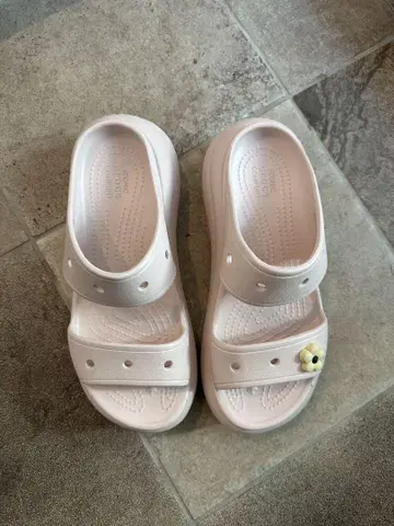 Crocs 핑크 클로그 샌들